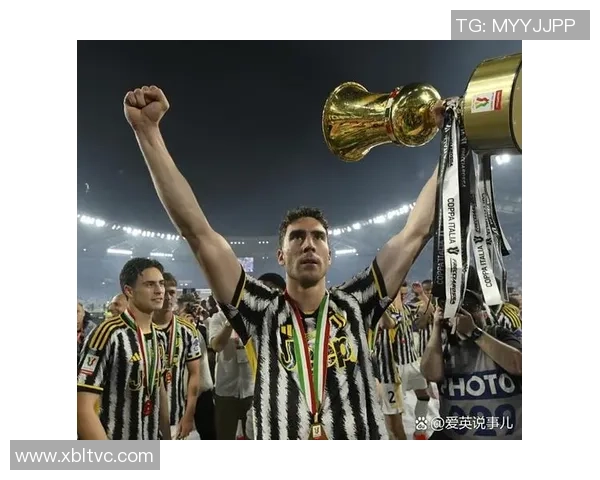 全球足球明星奖杯排行榜揭晓谁是历史最佳球员的巅峰之作